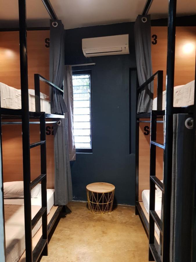 איפוה The Brownstone Hostel & Space חדר תמונה