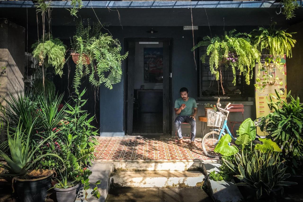 איפוה The Brownstone Hostel & Space מראה חיצוני תמונה