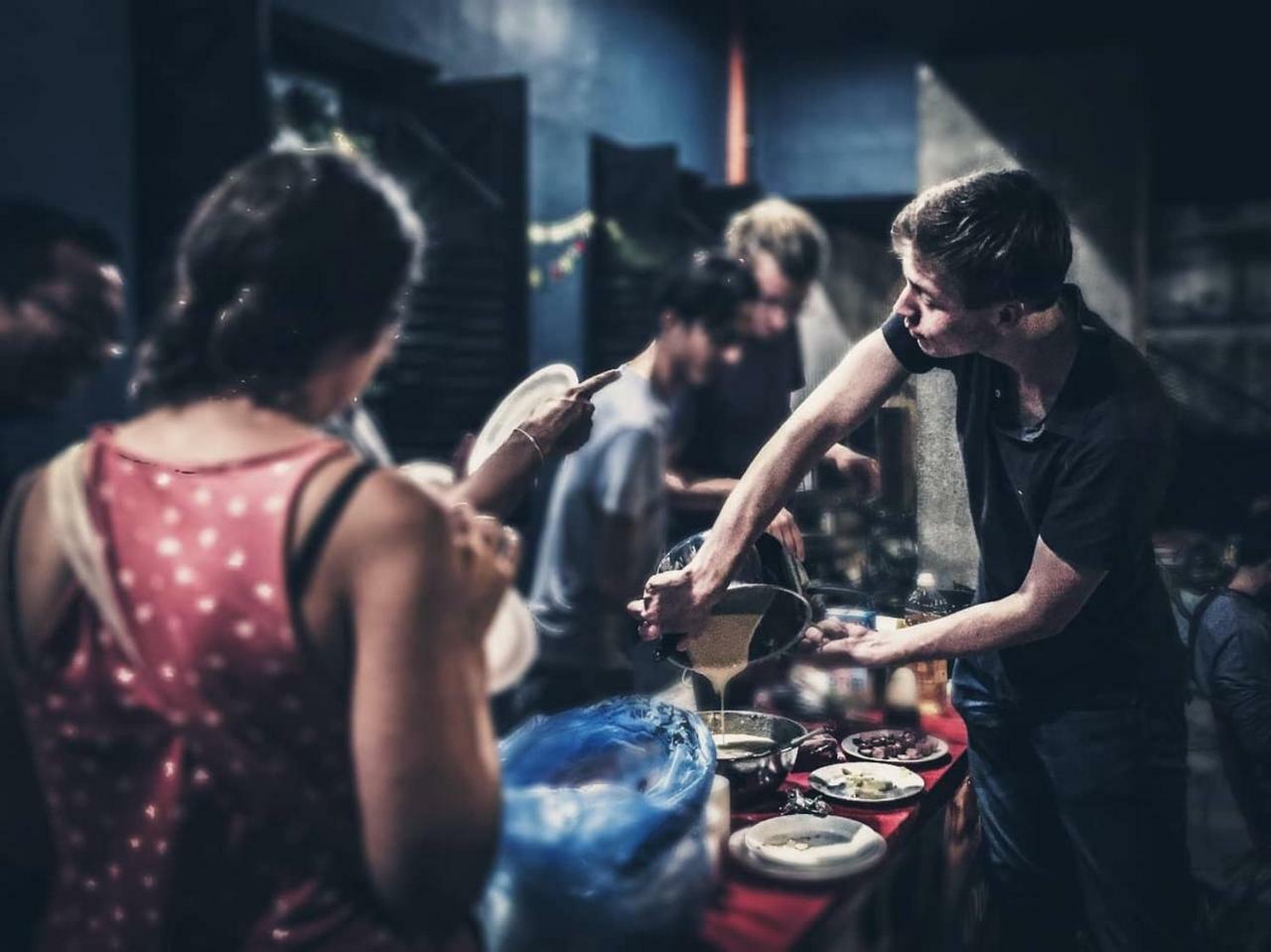 איפוה The Brownstone Hostel & Space מראה חיצוני תמונה
